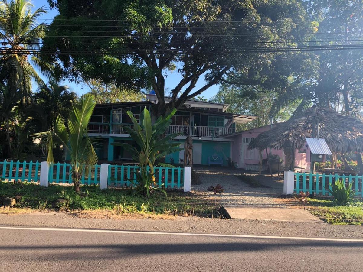 Colores Seafront Bed and Breakfast Manzanillo  Eksteriør billede